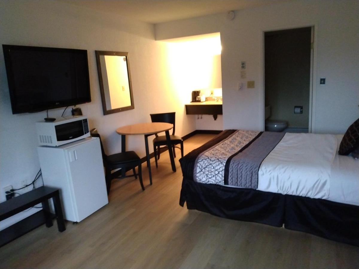 Alpen Motel Radium Hot Springs Esterno foto