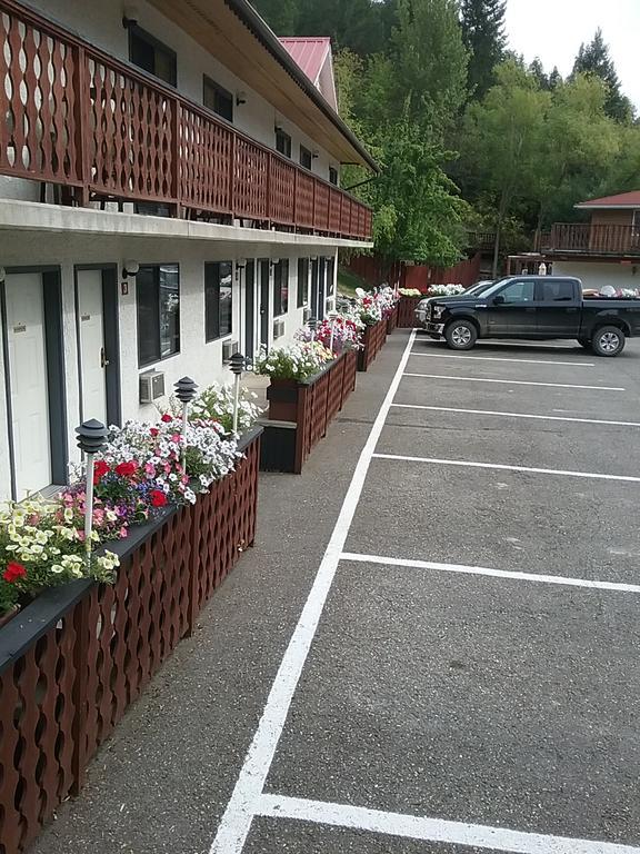Alpen Motel Radium Hot Springs Esterno foto