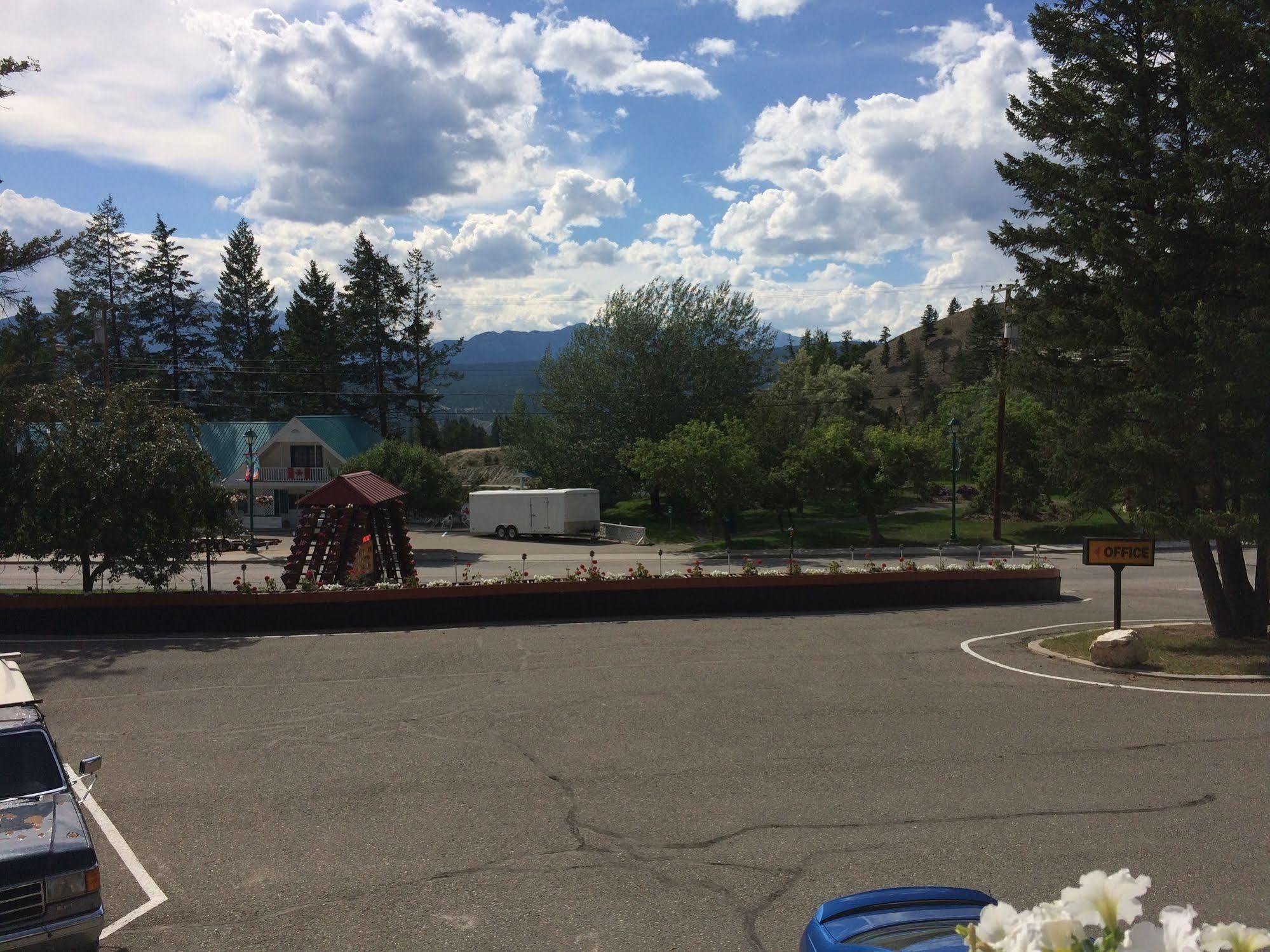 Alpen Motel Radium Hot Springs Esterno foto