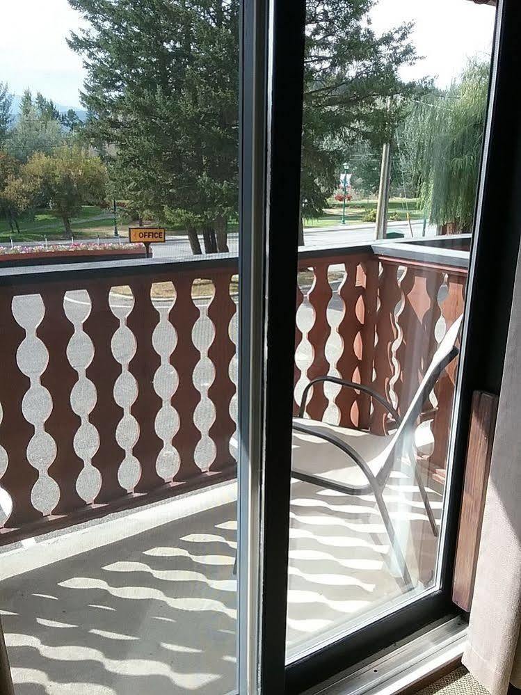 Alpen Motel Radium Hot Springs Esterno foto